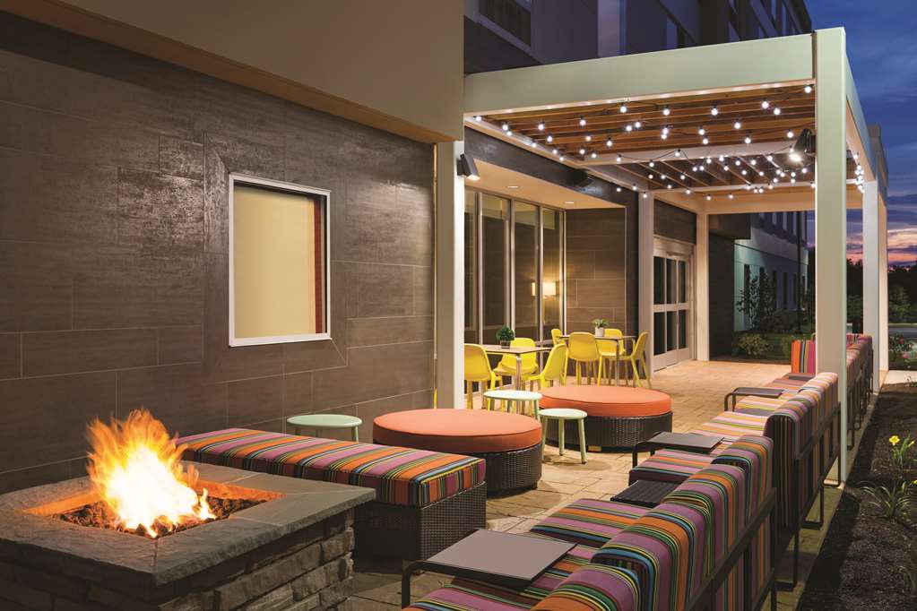 Home2 Suites By Hilton Warminster Horsham Экстерьер фото