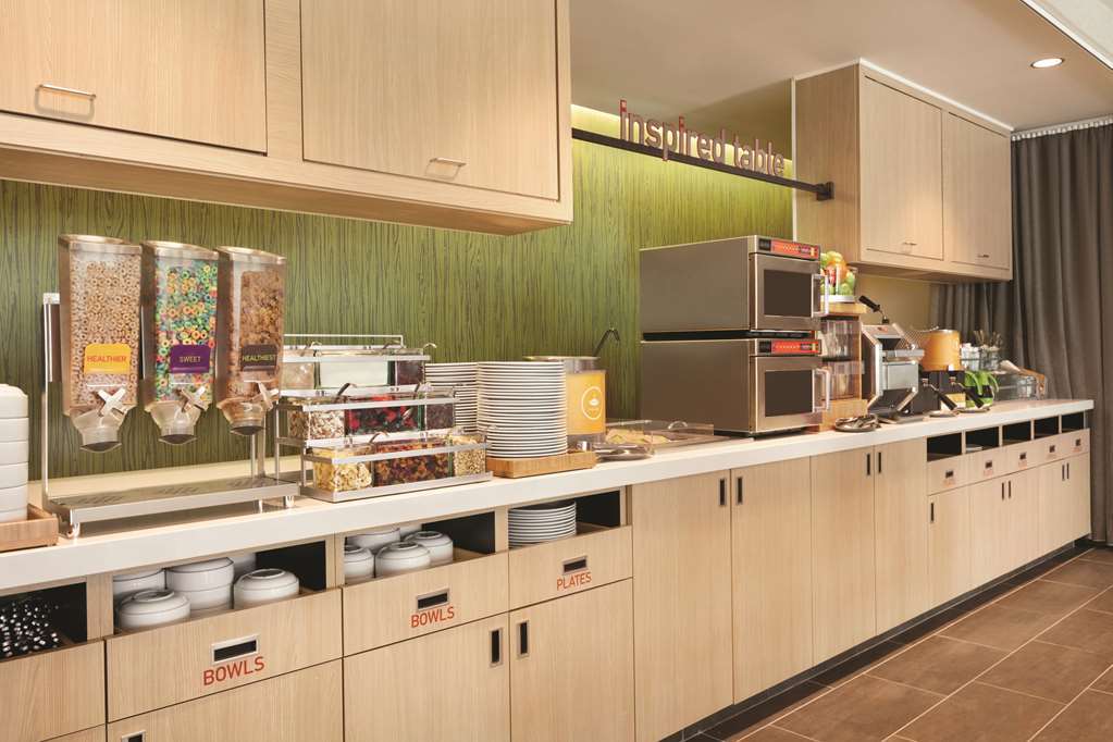 Home2 Suites By Hilton Warminster Horsham Ресторан фото